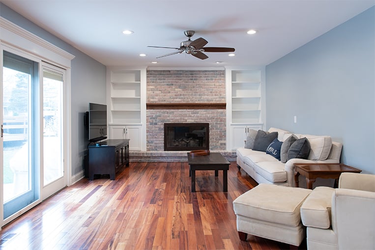 red_top_remodeled_family_room